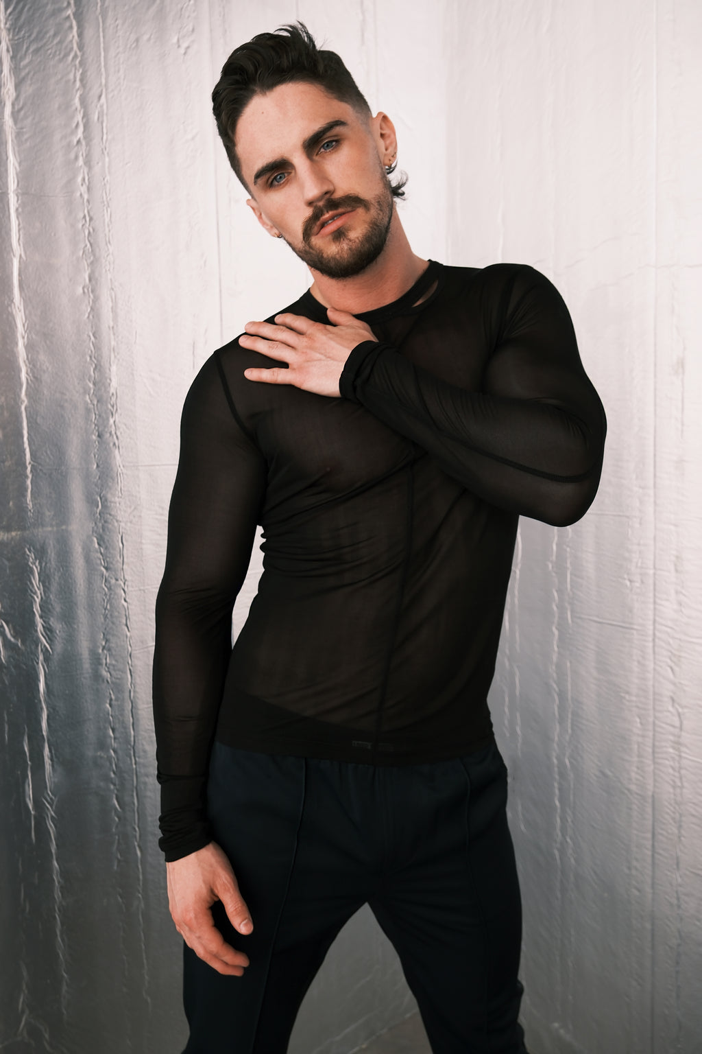 Louis Gabriel Nouchi LONG SLEEVE T-SHIRT WITH ASYMETRICAL OPENING IN SILK