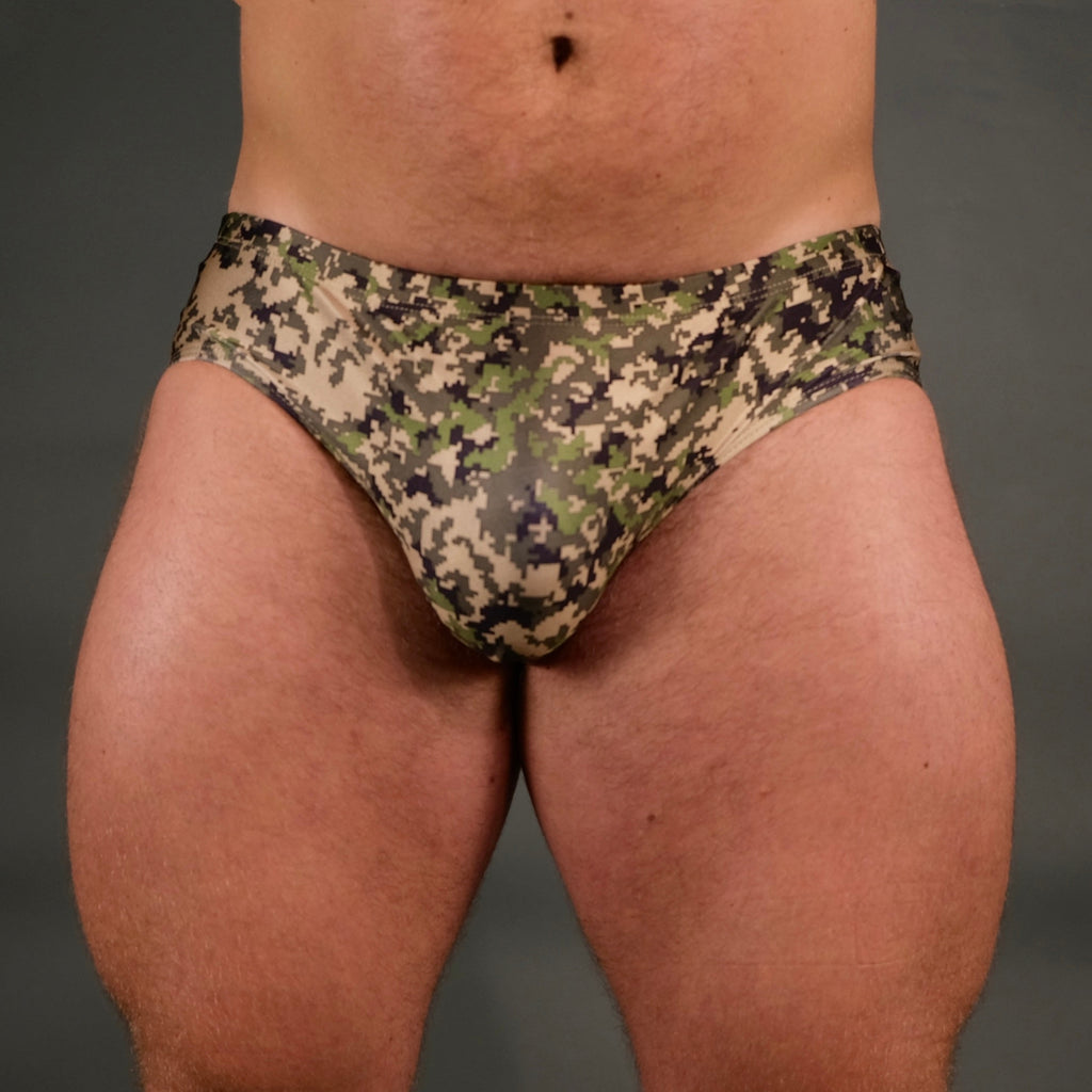 Alfons Dovana Camo Pixel Brief