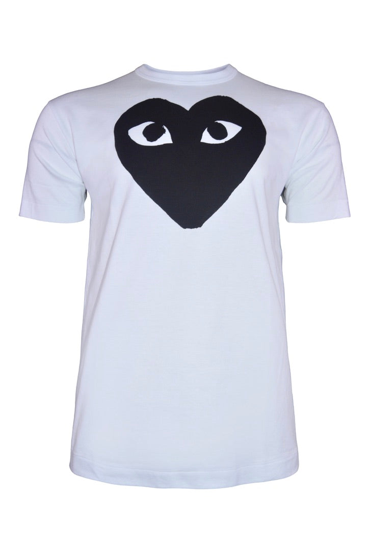 COMME des GARÇONS PLAY BLACK HEART ON WHITE TEE