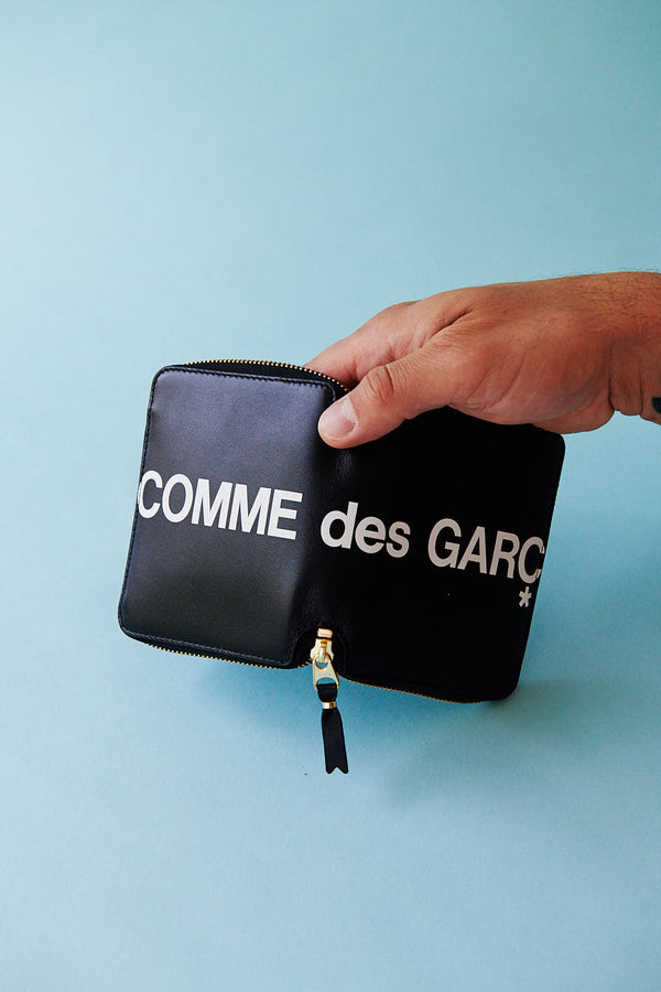 Comme des Garçons Huge Logo Full Zip Small Wallet (Black)