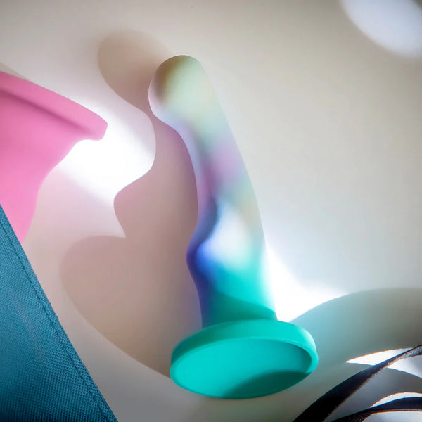Avant Opal Dreams: Artisan 6 Inch Curved P-Spot Dildo with Suction Cup Base