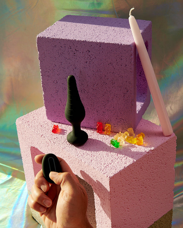 Under Control Silicone Vibrating Anal Plug with Remote Control